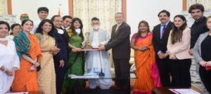 10th MedscapeIndia National Award Trophy