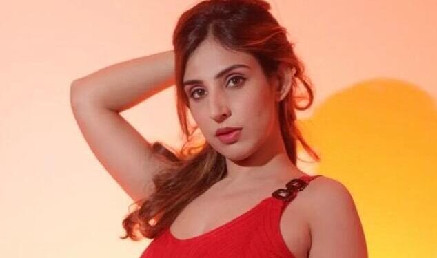 Mind Matters: Simaran Kaur on Prioritizing Mental Health and Happiness